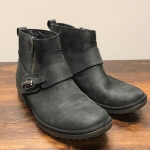 UGG Cheyne Black Waterproof Leather Ankle Boots - Sz 8